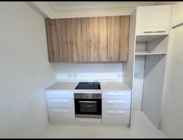 1 BEDROOM FLAT FOR SALE IN GLENWOOD